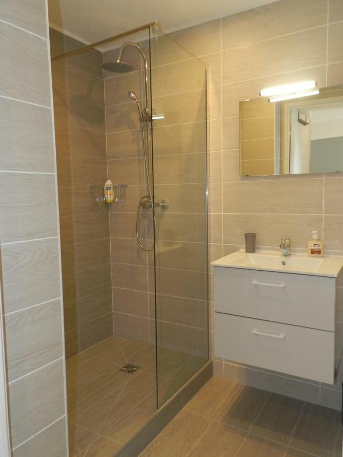 Beautiful 1 Bedroom Flat Nice Exteriör bild
